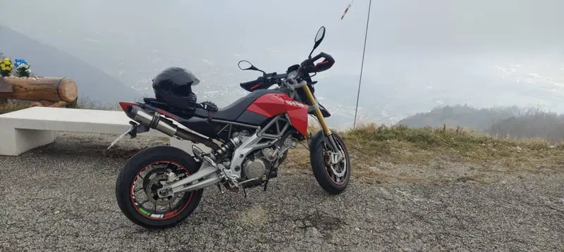 Aprilia Dorsoduro 750 (2009 - 14) (11)