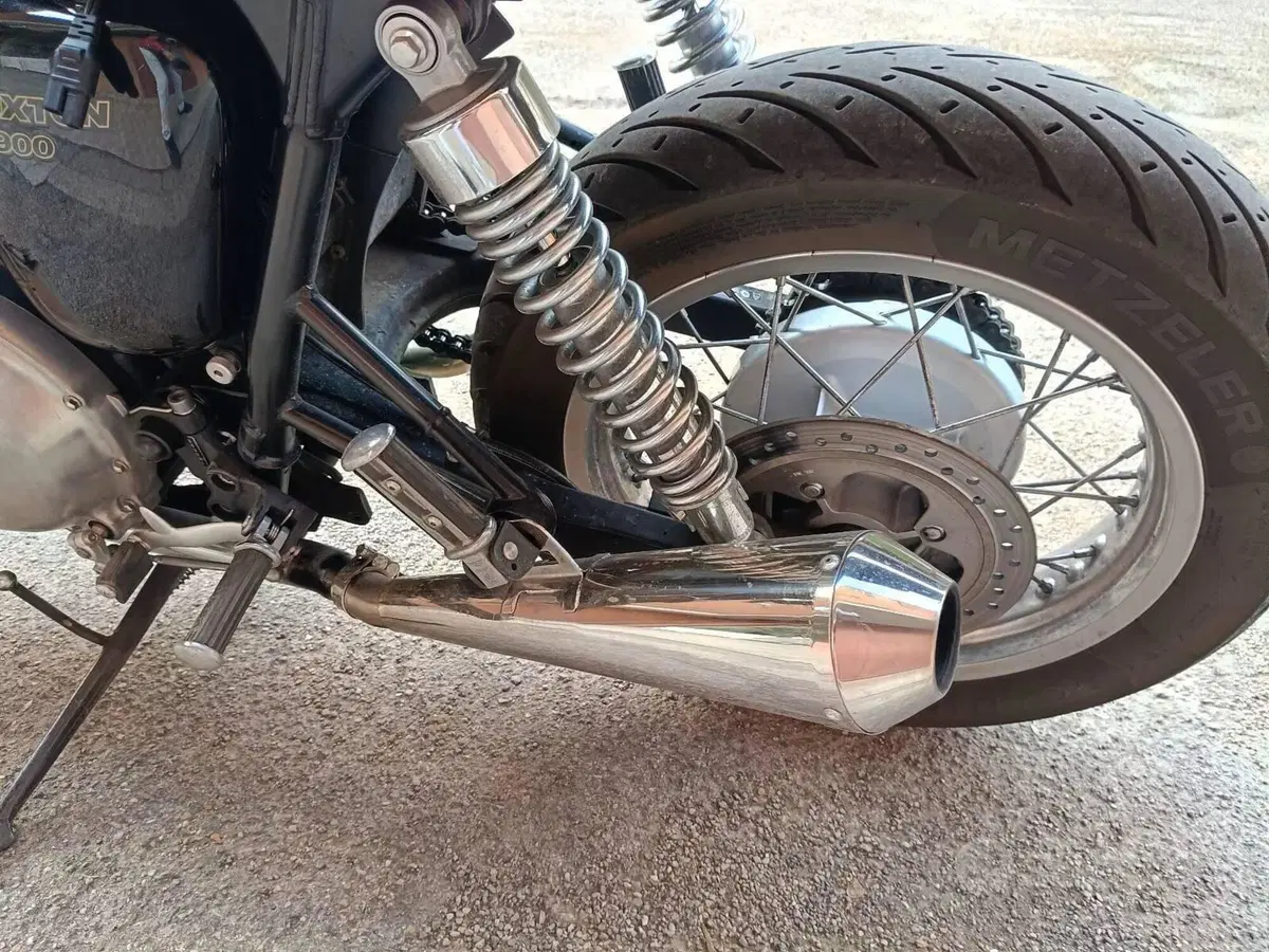 Triumph Thruxton 900 (2004 - 15) (2)