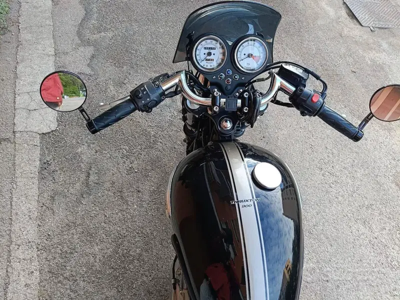 Triumph Thruxton 900 (2004 - 15) (5)