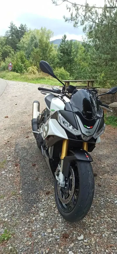 Aprilia Tuono V4 (2021 - 24) usata
