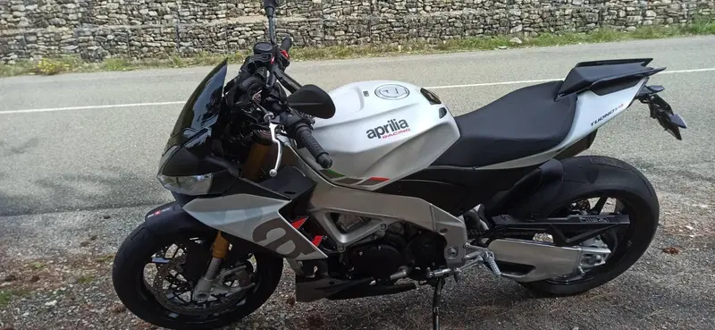 Aprilia Tuono V4 (2021 - 24) (2)