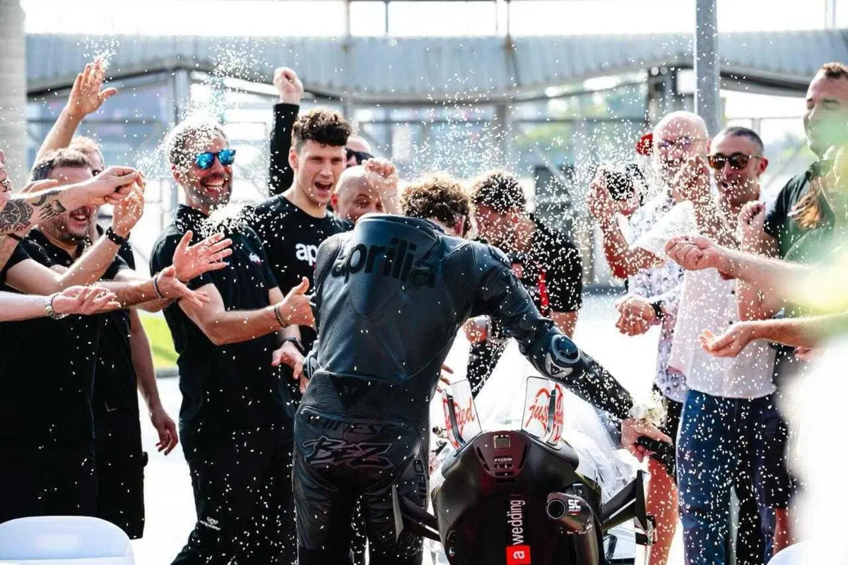 Bezzecchi rinnovo contratto con Aprilia fino al 2028 (10)