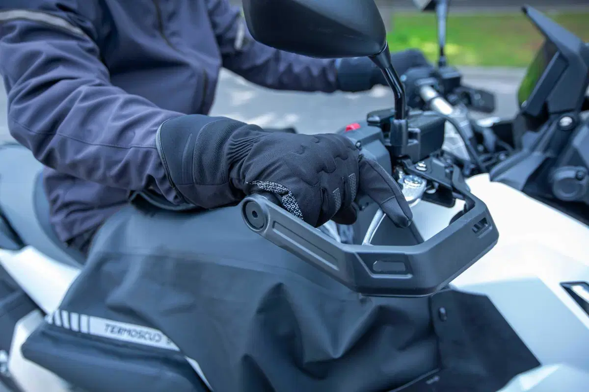 Tucano Urbano WarmPower: la tecnologia riscaldante attiva per affrontare l’inverno su due ruote (27)