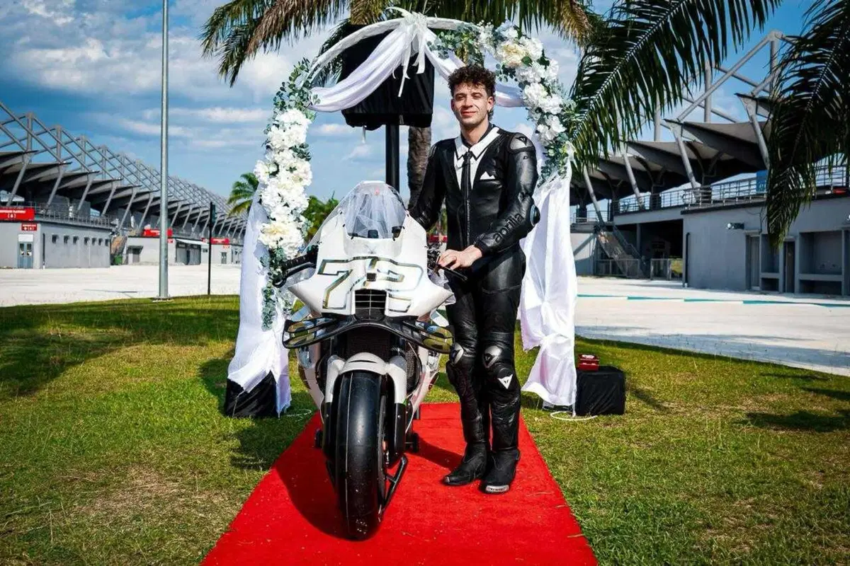 Bezzecchi rinnovo contratto con Aprilia fino al 2028 (3)