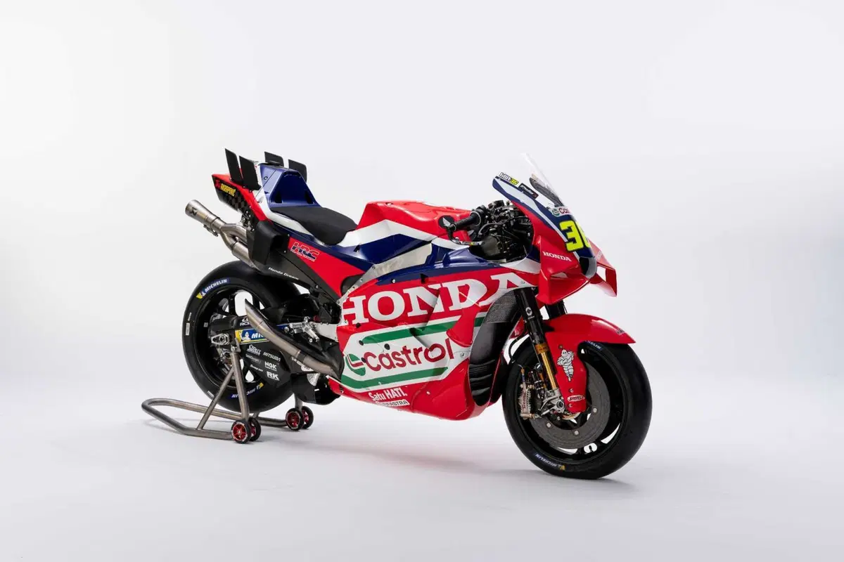 MotoGP 2026. Il Team HRC svela le nuove livree: ecco le Honda di Joan Mir e Luca Marini [GALLERY] (3)