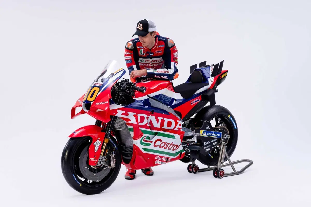 MotoGP 2026. Il Team HRC svela le nuove livree: ecco le Honda di Joan Mir e Luca Marini [GALLERY] (9)