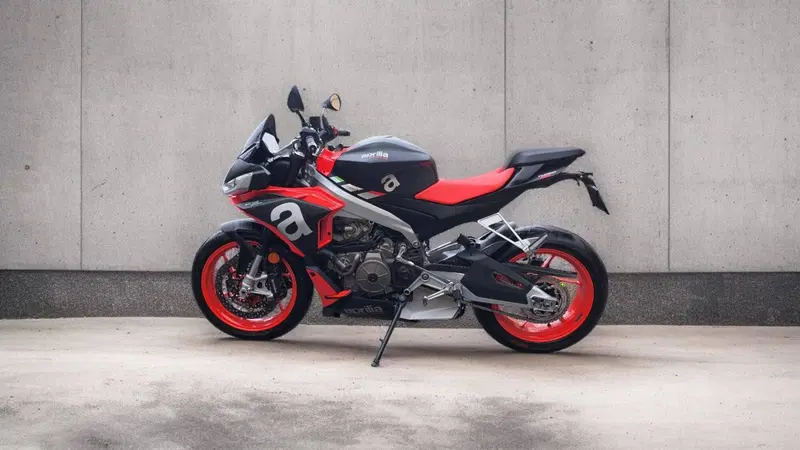 Aprilia Tuono 660 (2021 - 25) (2)