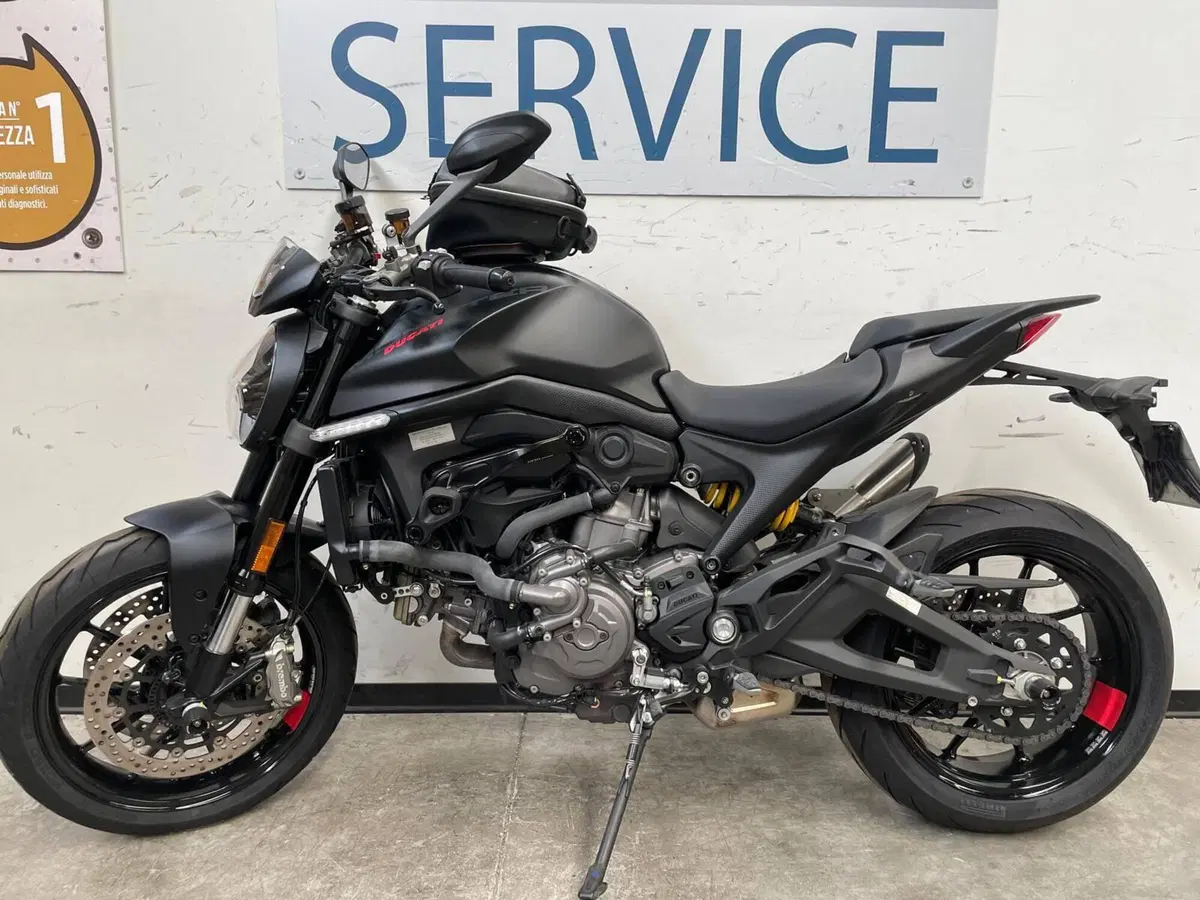 Ducati Monster 937 + (2021 - 25) (2)