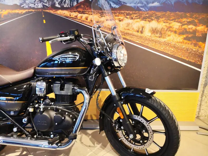 Royal Enfield Meteor 350 (2021 - 26) (4)