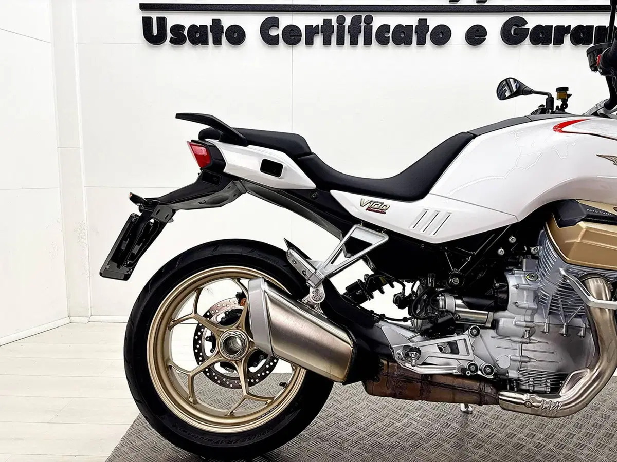 Moto Guzzi V100 Mandello (2022 - 24) (6)