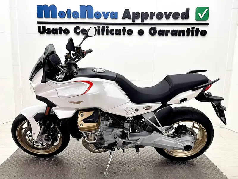 Moto Guzzi V100 Mandello (2022 - 24) (2)