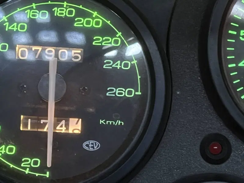 Ducati SuperSport 750 HF I.E.(1999 - 02) (4)