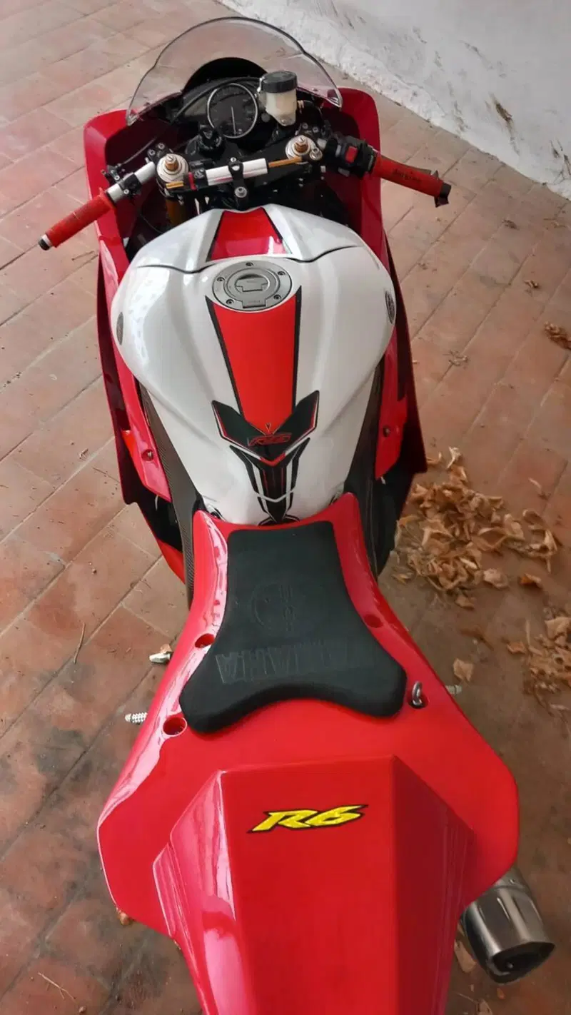Yamaha YZF R6 (2006 - 07) (5)