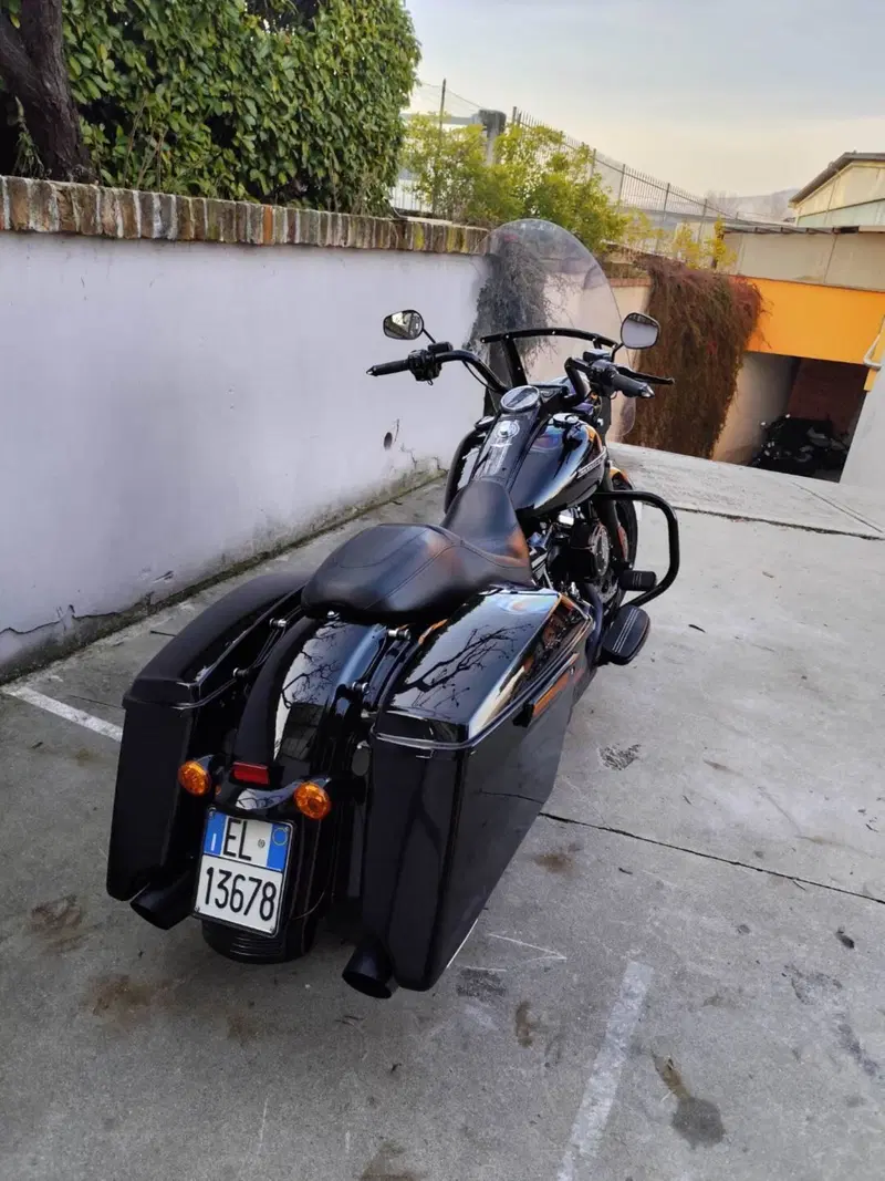 Harley-Davidson 107 Road King Special (2017 - 18) - FLHRXS (5)