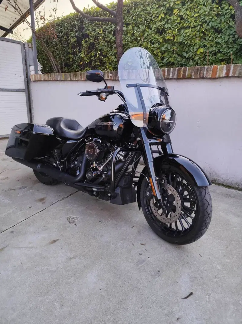 Harley-Davidson 107 Road King Special (2017 - 18) - FLHRXS (7)