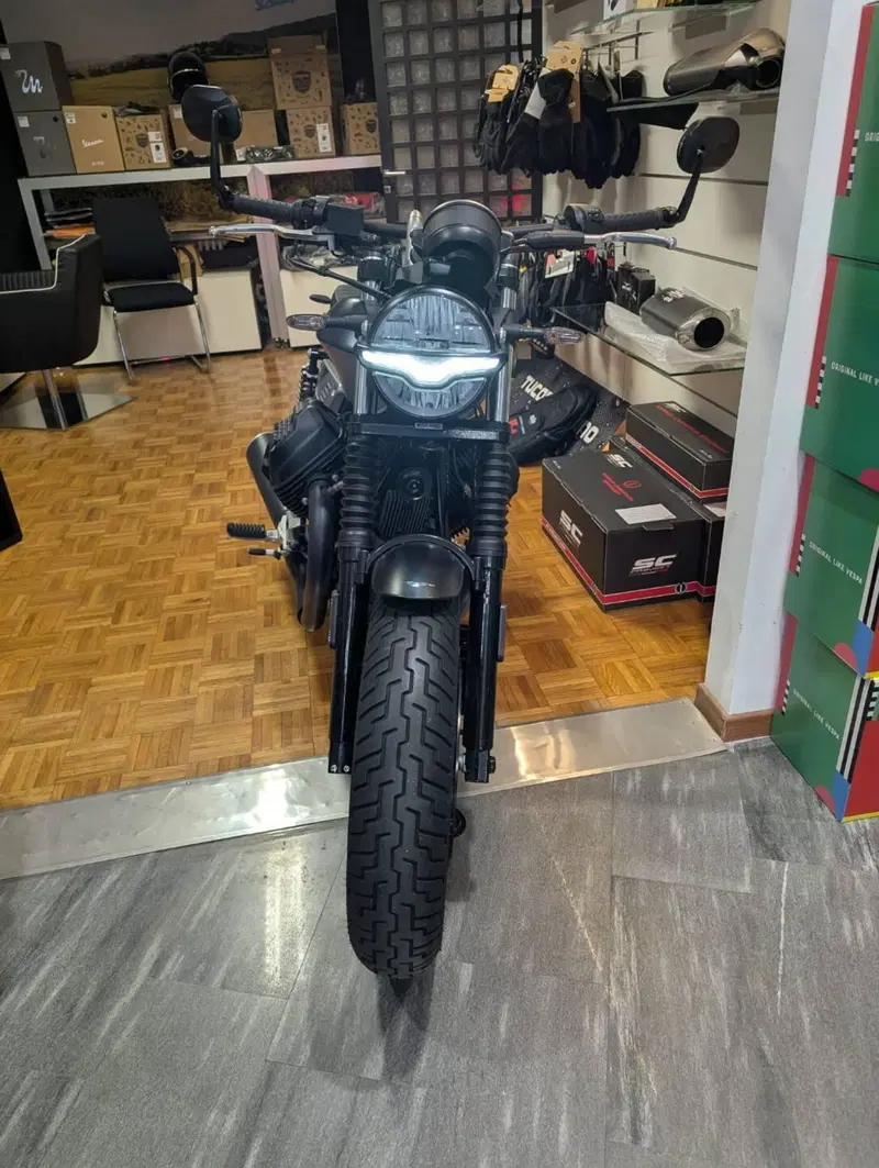 Moto Guzzi V9 Bobber Special Edition (2023 - 25) (2)
