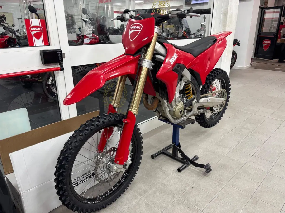 Ducati Desmo450 MX (2026) (2)