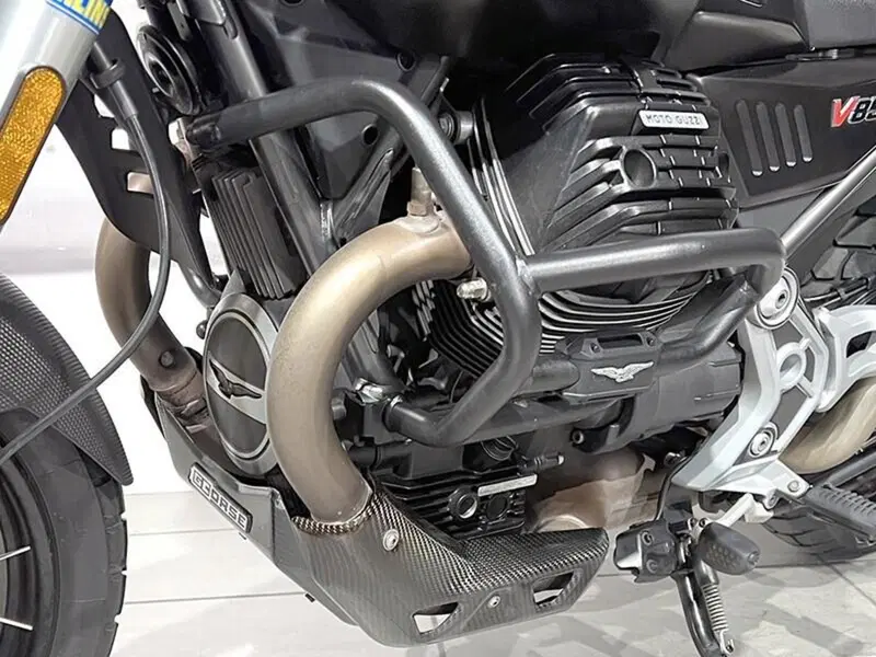 Moto Guzzi V85 TT (2021 - 23) (3)