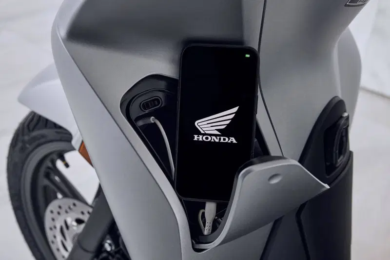 Honda SH 150 Vetro (2026) (6)
