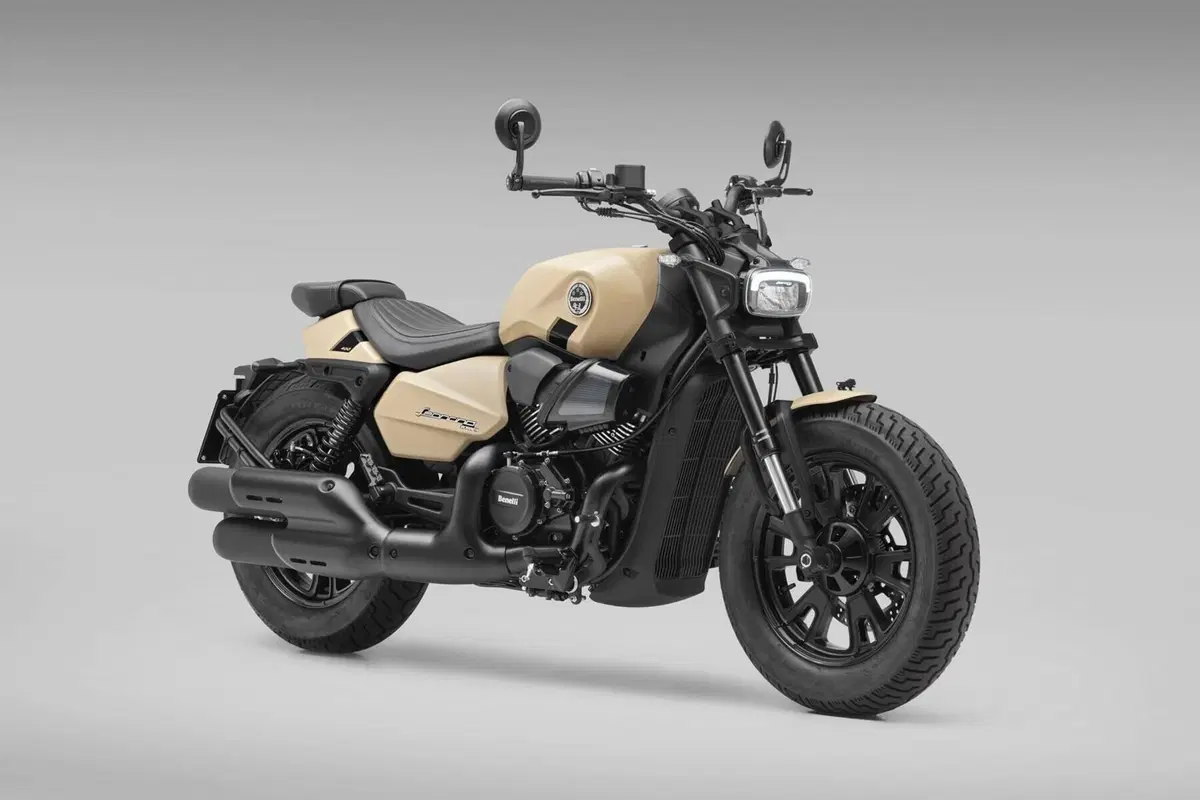 Benelli Leoncino 400 Bobber (2026) (2)
