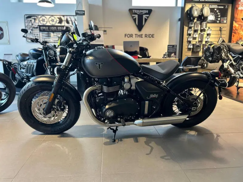 Triumph Bonneville Bobber 1200 (2026) (3)