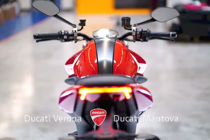 Ducati Monster 937 (2021 - 25) (16)