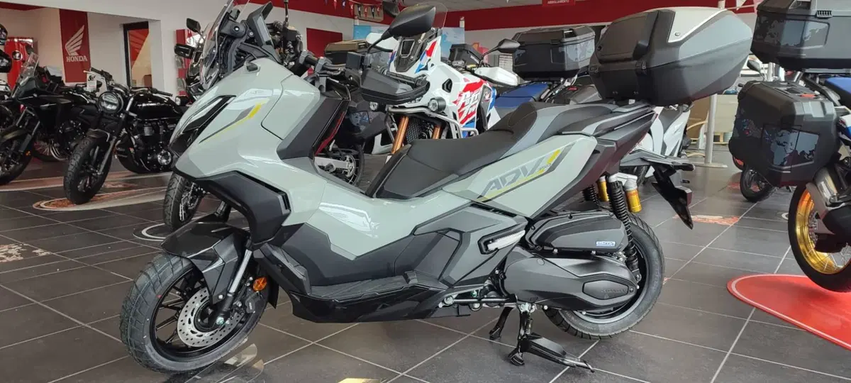 Honda ADV 350 Special Edition (2025 - 26) (2)