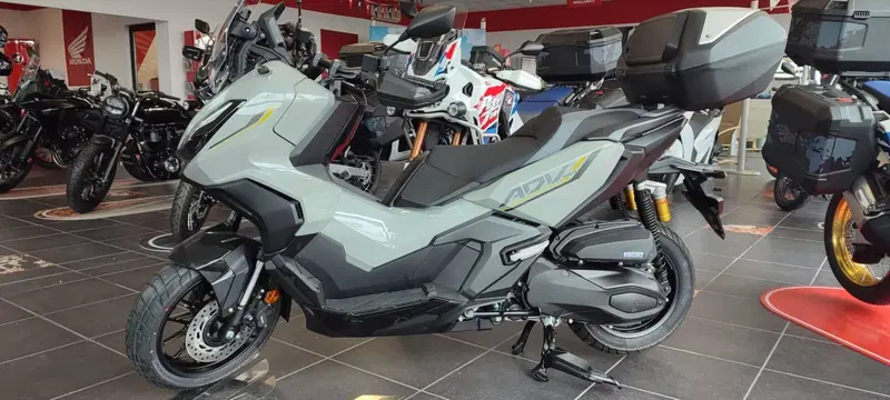 Honda ADV 350 Special Edition (2025 - 26) (2)