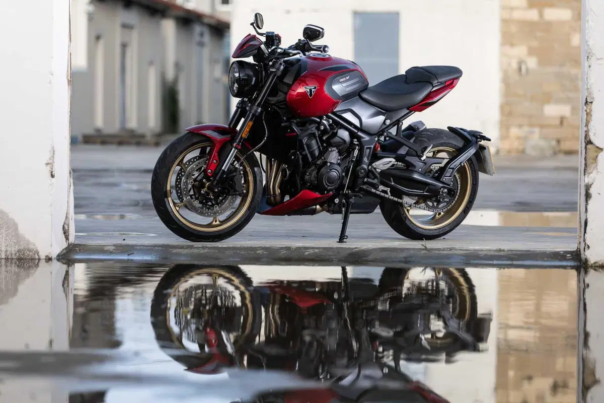 Triumph Trident 800 TEST: 3 cilindri, 115 cv, 198 kg e tanto divertimento. Pro e Contro [VIDEO E GALLERY] (45)