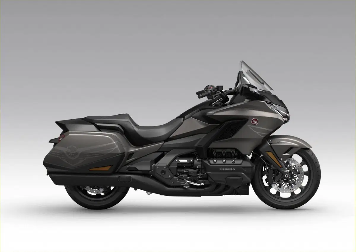 Honda GL 1800 Gold Wing 50° Anniversario (2025 - 26) (2)