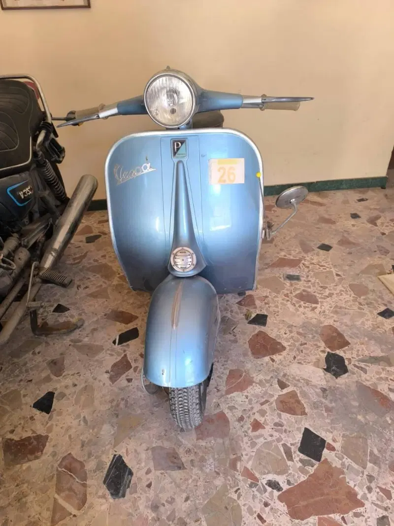Piaggio Vespa 150 VNB1T (2)