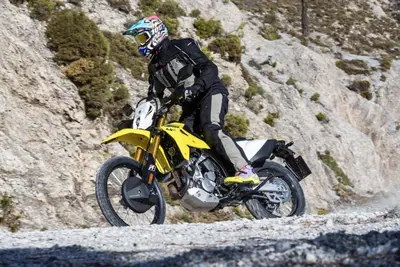 Suzuki DR-Z 4S e 4SM svolta sul prezzo