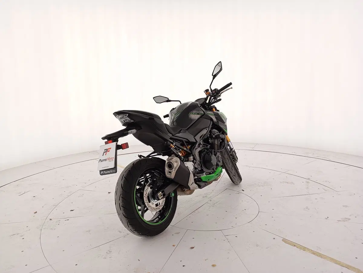 Kawasaki Z 900 SE (2022 - 24) (3)
