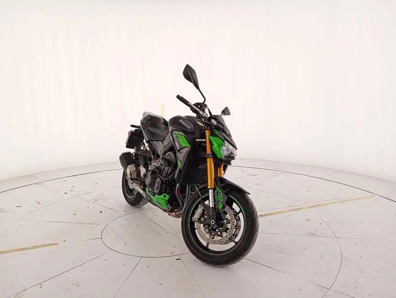 Kawasaki Z 900 SE (2022 - 24) (6)