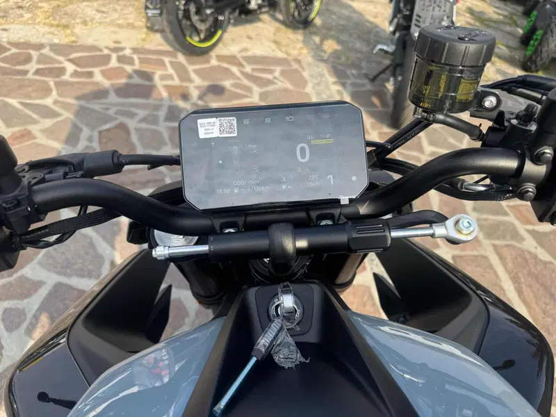 CFMOTO 675NK (2025 - 26) (4)