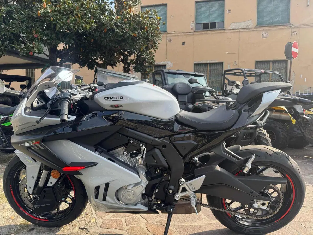 CFMOTO 675SR-R (2025 - 26) (4)