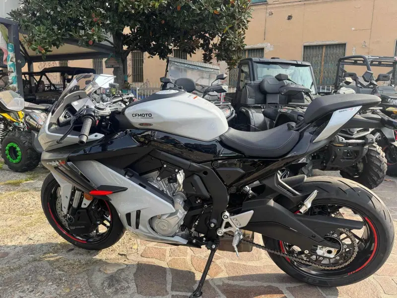 CFMOTO 675SR-R (2025 - 26) (3)
