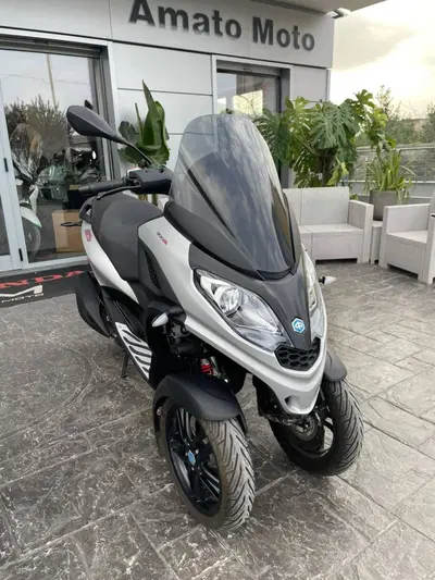 Piaggio MP3 300 ABS Hpe (2021 - 24) usata