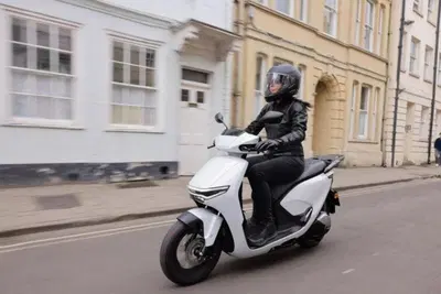 Moto, scooter e biciclette in Italia: il mercato cresce ma la sicurezza &egrave; ancora trascurata