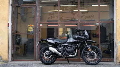 Royal Enfield Himalayan 450 Mana Black (2026) nuova