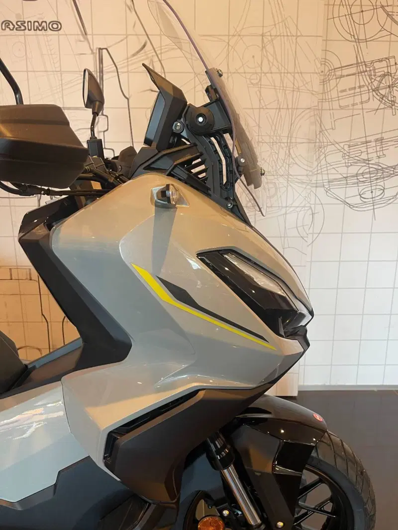 Honda ADV 350 Special Edition (2025 - 26) (3)