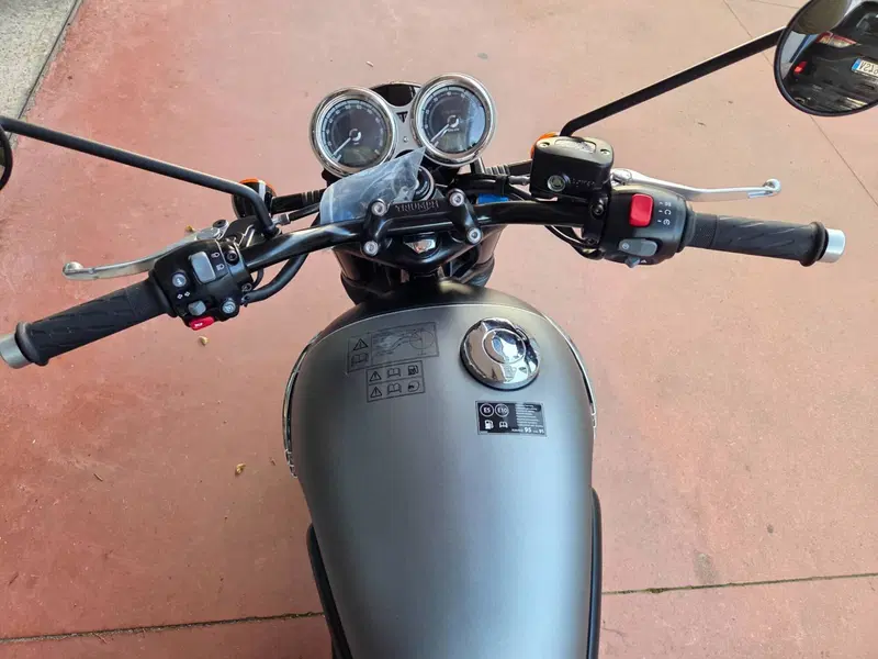 Triumph Bonneville T120 Black (2026) (6)