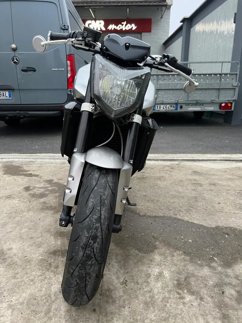 Yamaha FZ1 (2006 - 16) (4)
