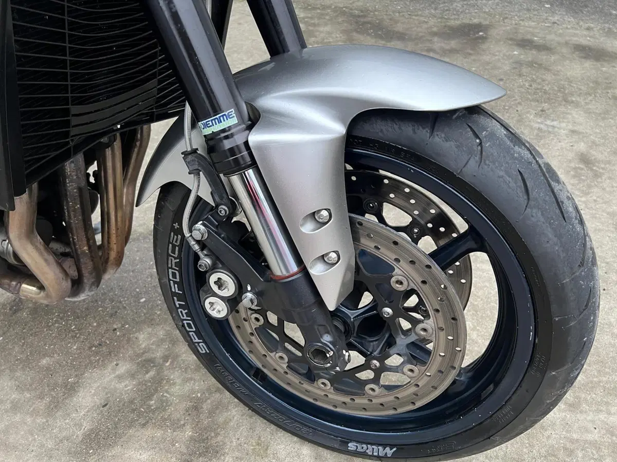 Yamaha FZ1 (2006 - 16) (19)