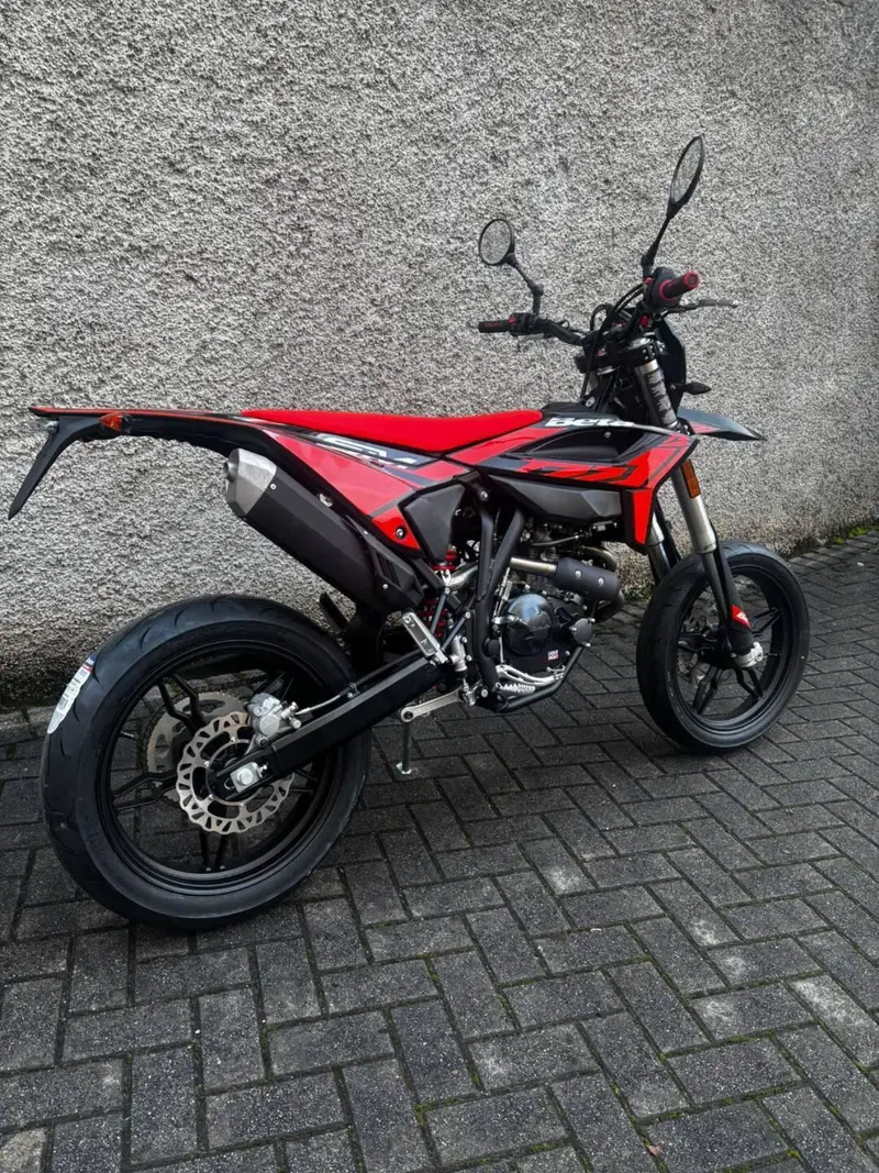 Betamotor RR 125 4T Motard T (2025 - 26) (3)
