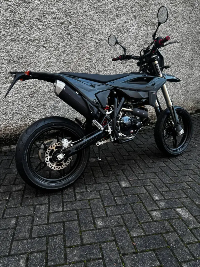 Betamotor RR 125 4T Motard T (2025 - 26) (3)