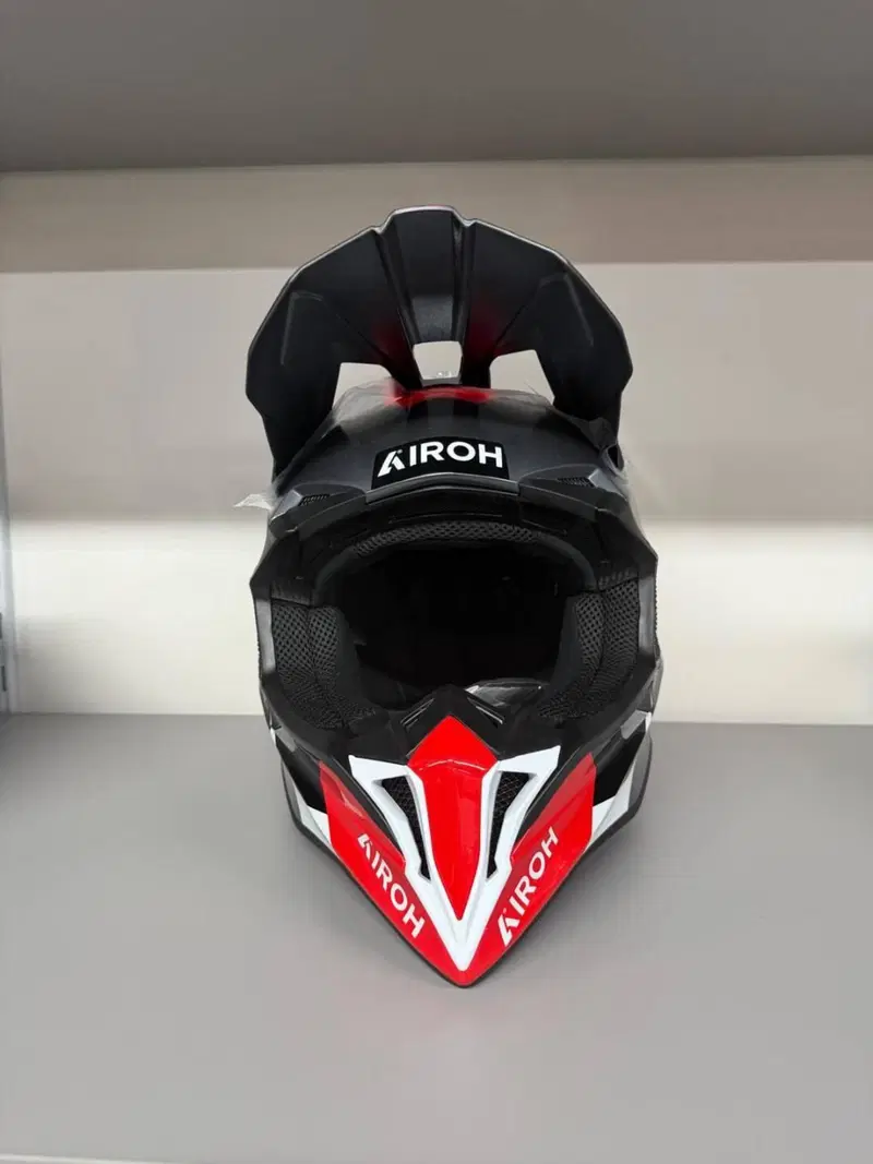 AIROH WRAAAP CONQUER RED GLOSS