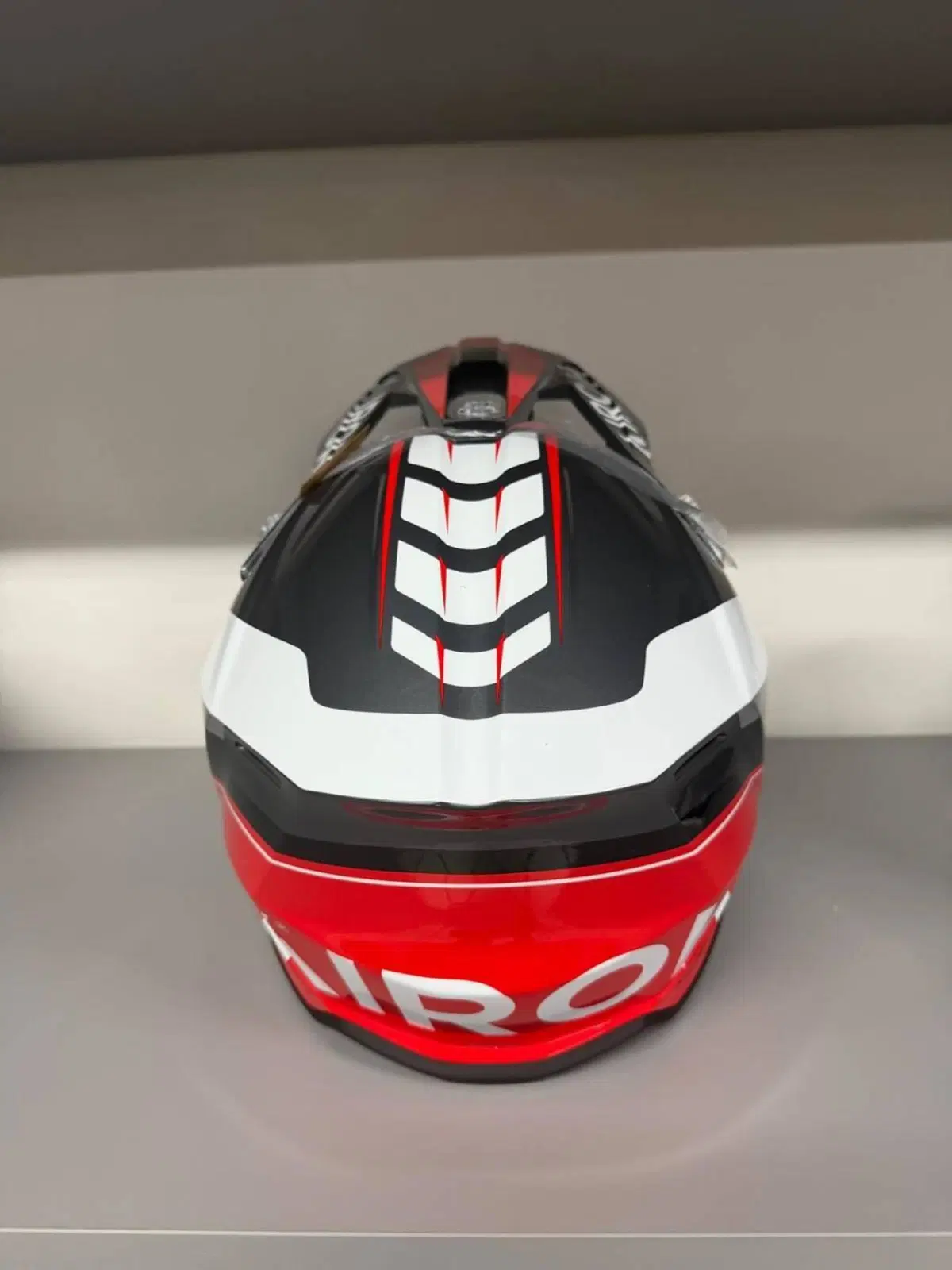 AIROH WRAAAP CONQUER RED GLOSS (3)