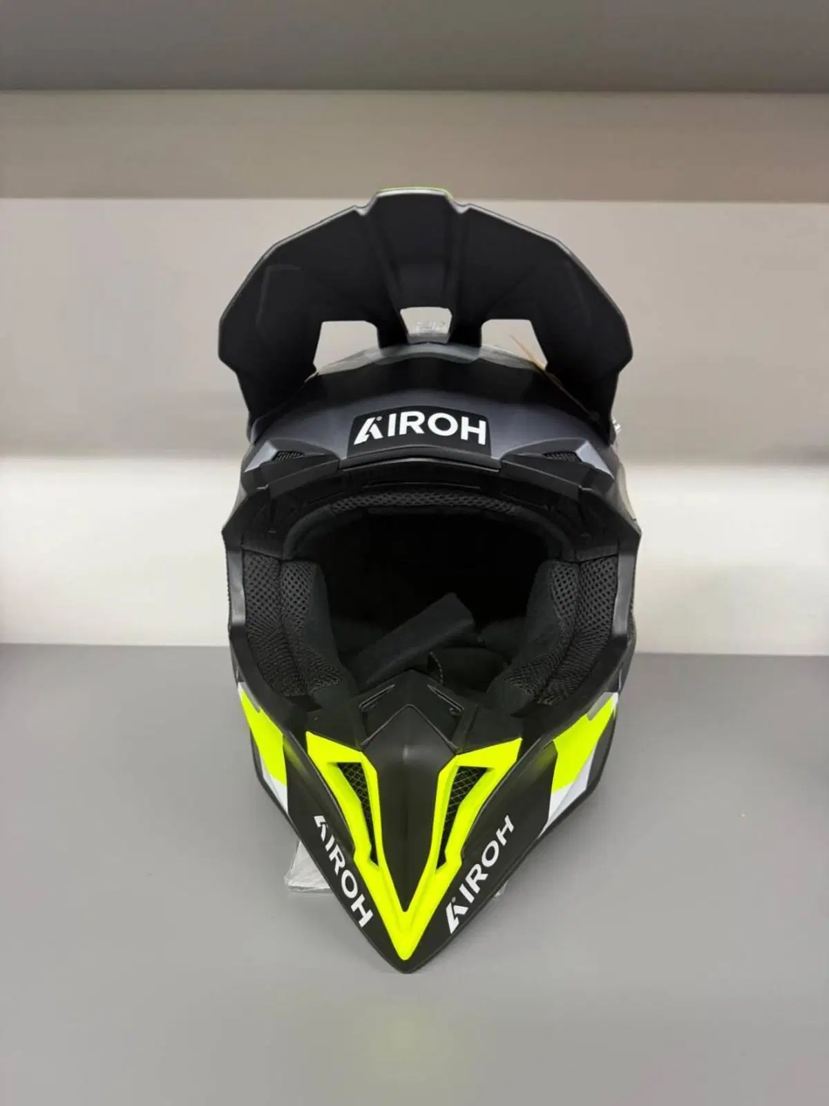 AIROH WRAAAP CONQUER YELLOW MAT