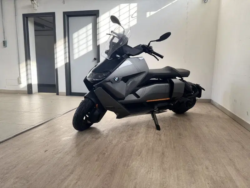 Bmw CE 04 (2021 - 25) (2)